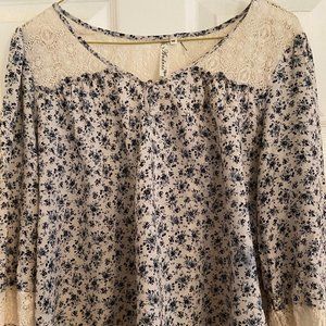 Flower and Lace Blouse (M)